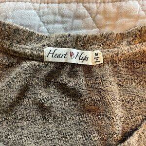 Heart Hips long sleeve tunic sweater size M